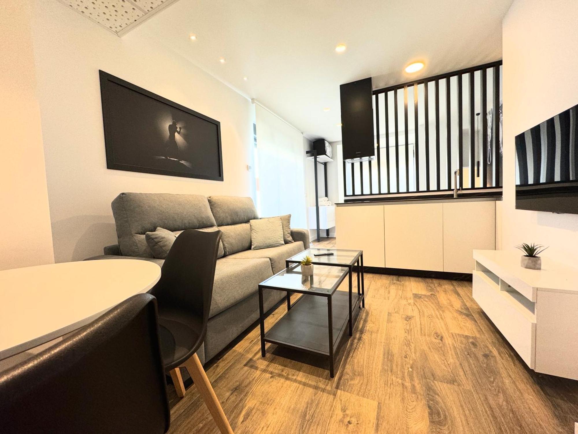 Apartamentos Turisticos Identia Sport Леон Екстериор снимка