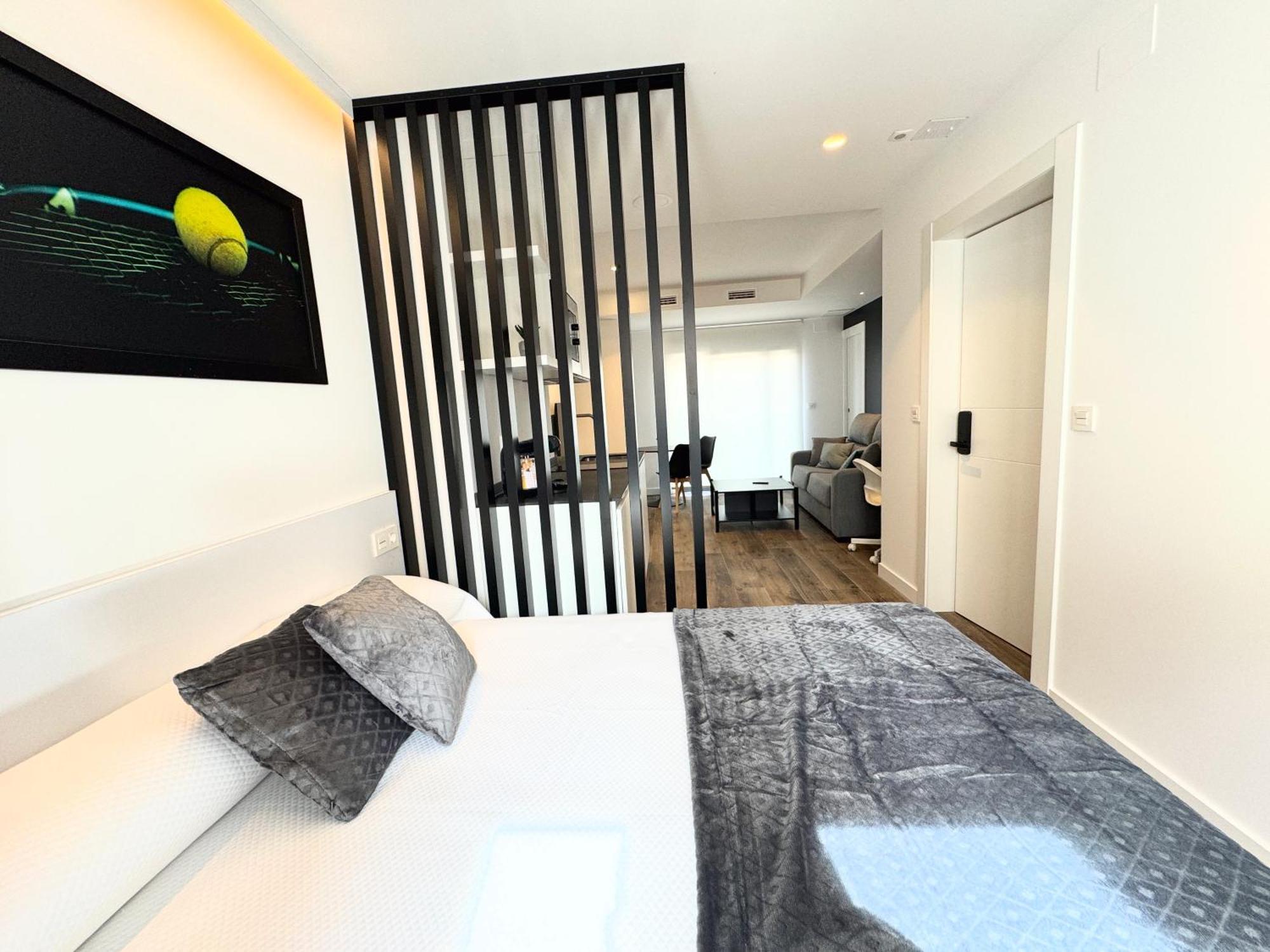 Apartamentos Turisticos Identia Sport Леон Екстериор снимка