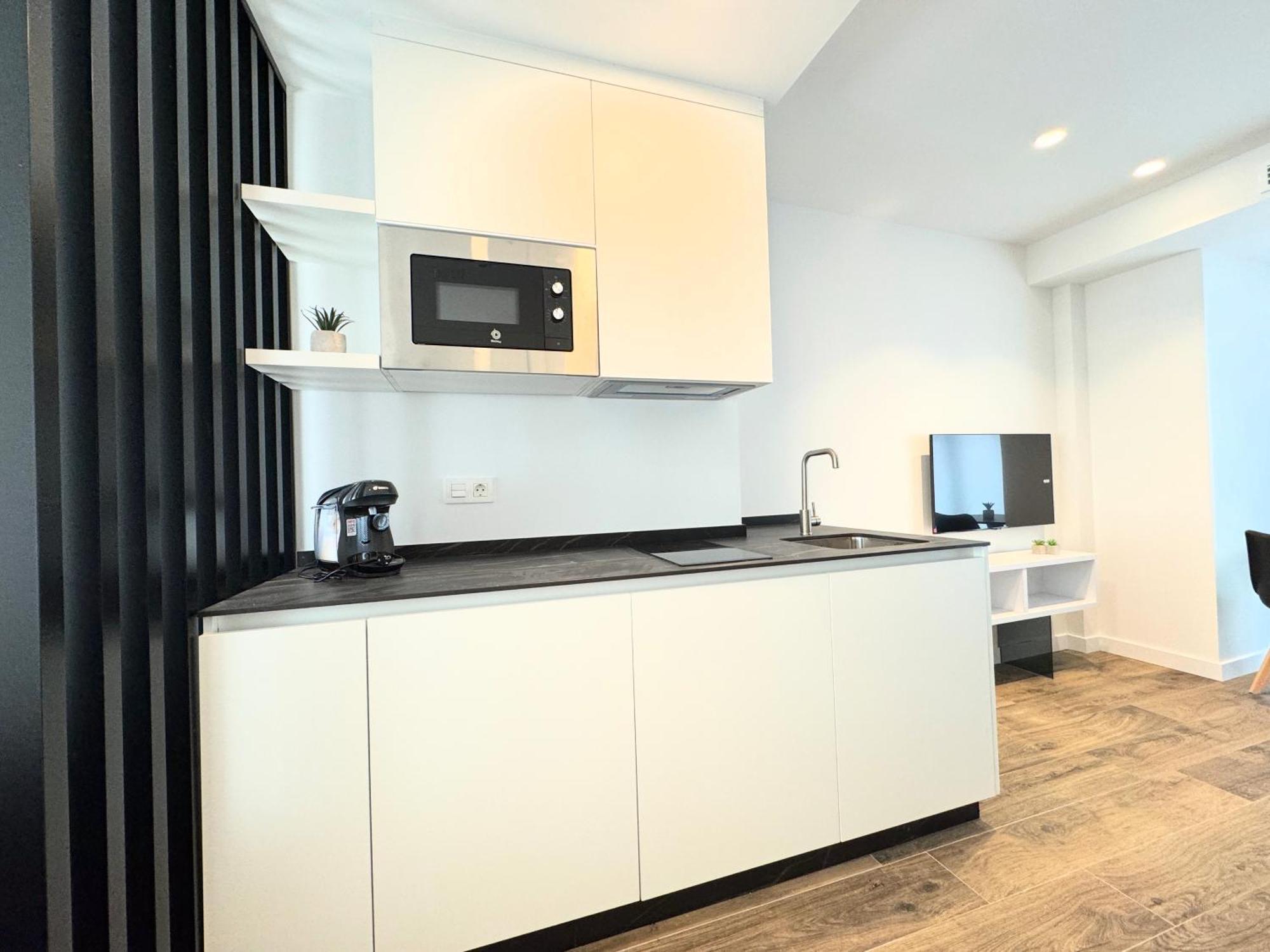 Apartamentos Turisticos Identia Sport Леон Екстериор снимка