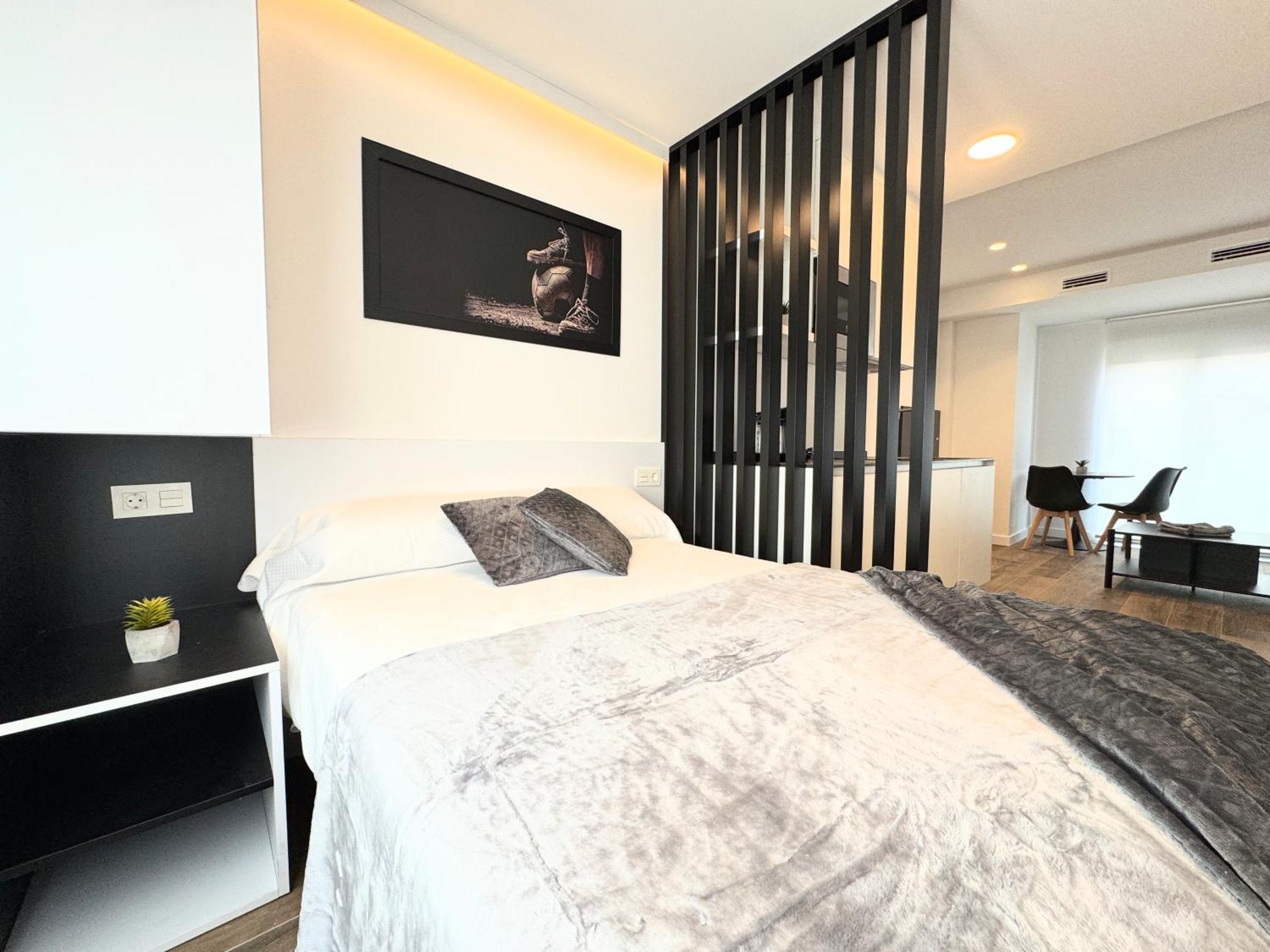 Apartamentos Turisticos Identia Sport Леон Екстериор снимка
