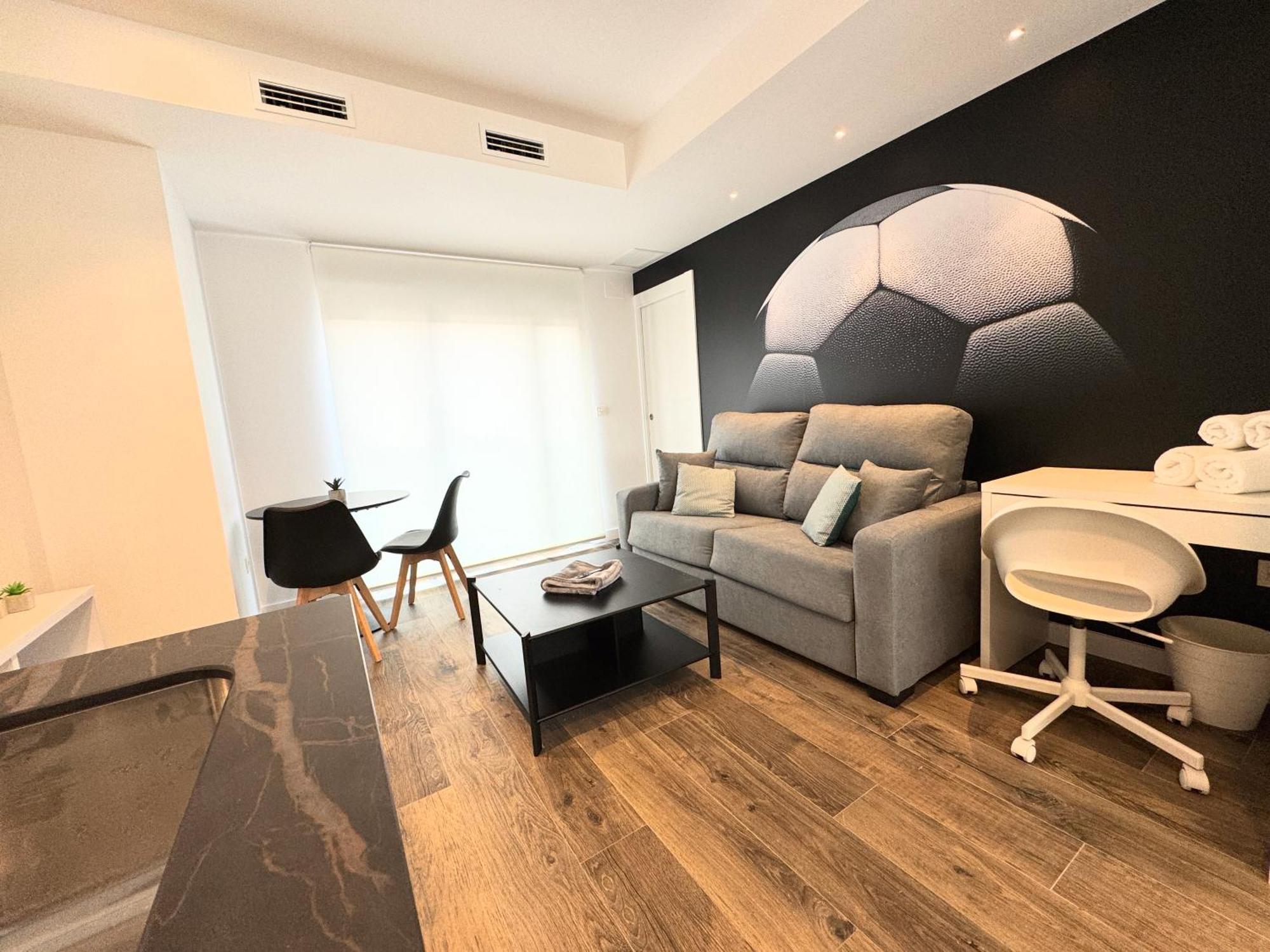 Apartamentos Turisticos Identia Sport Леон Екстериор снимка