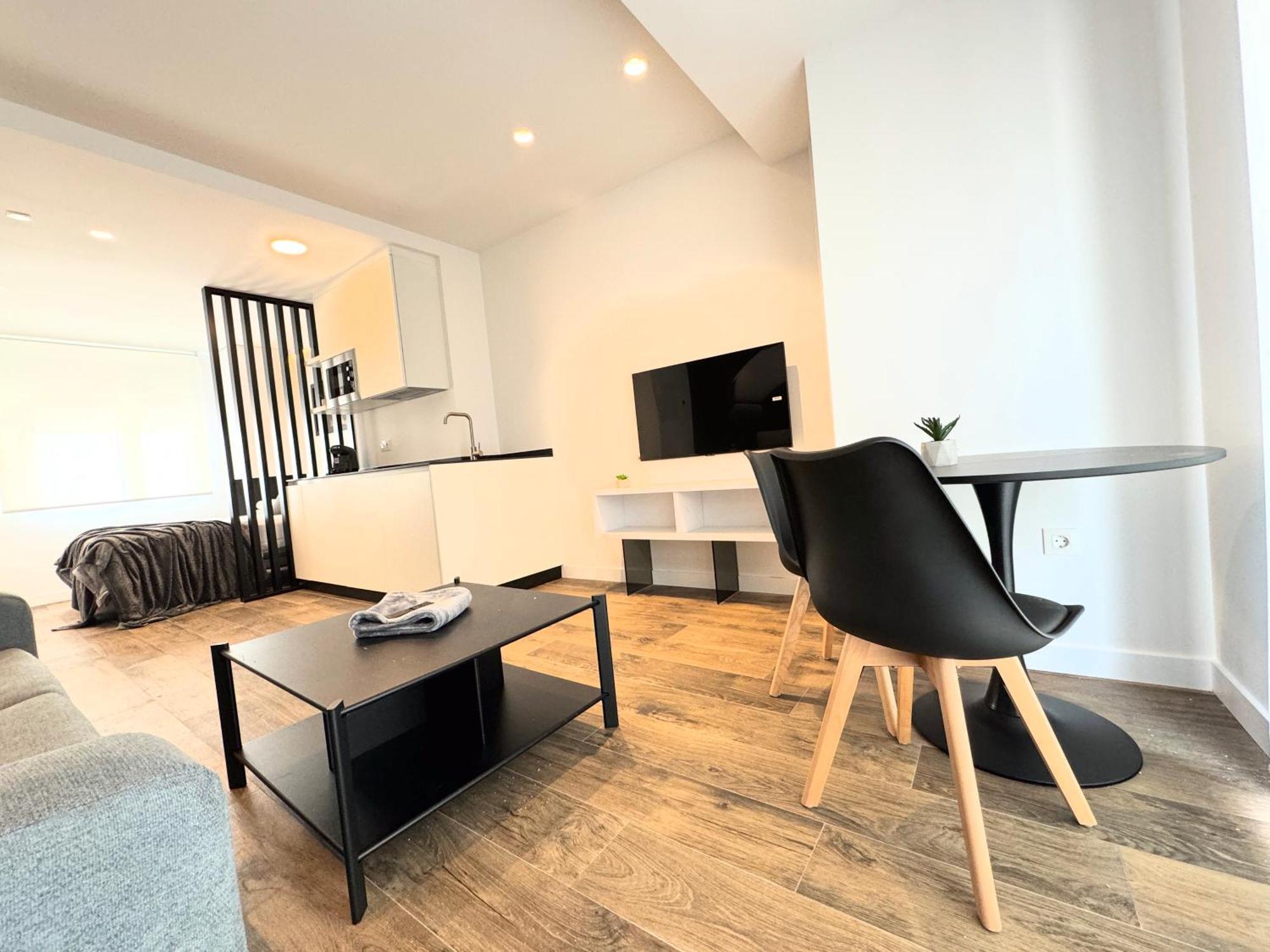Apartamentos Turisticos Identia Sport Леон Екстериор снимка