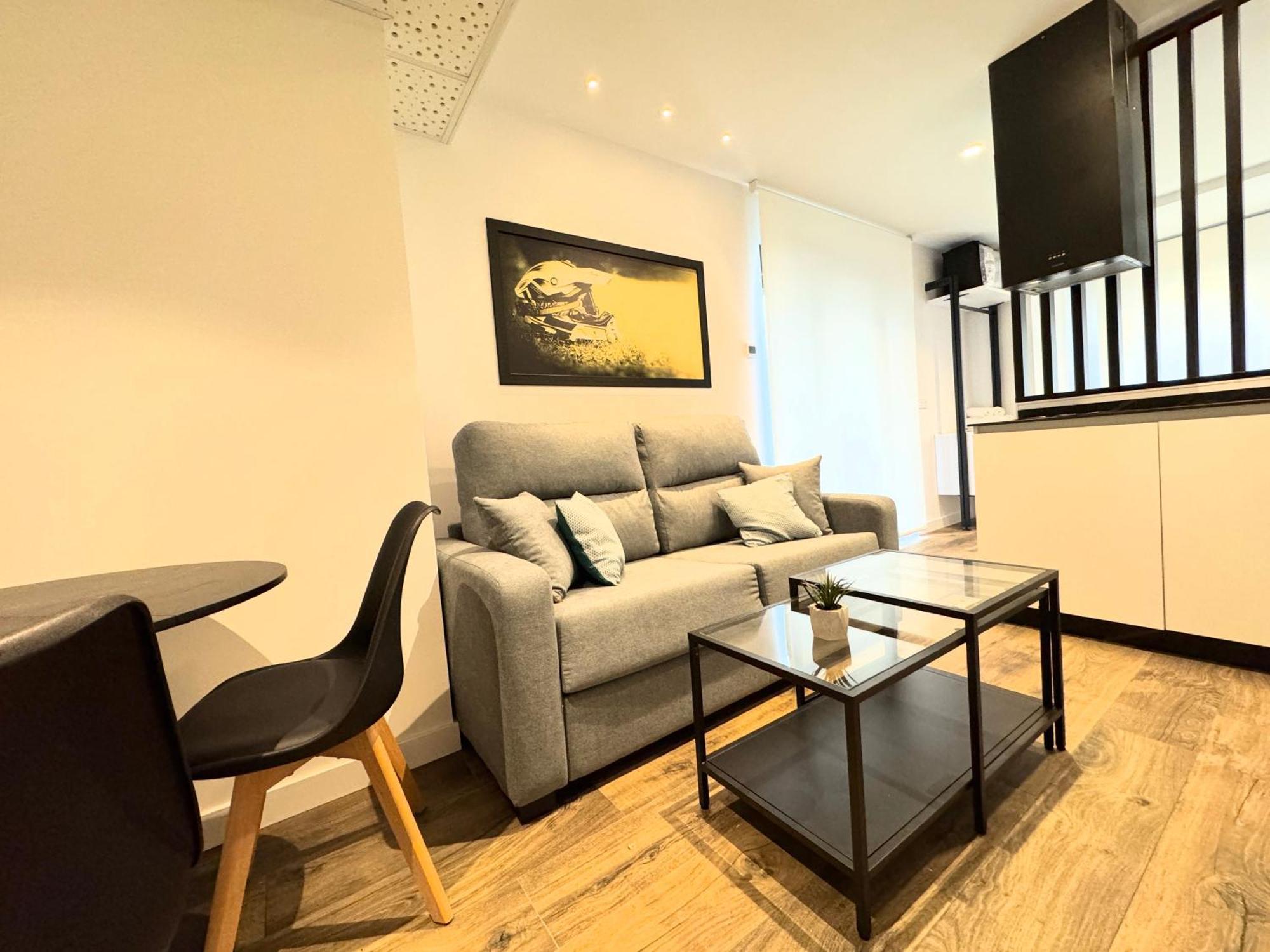 Apartamentos Turisticos Identia Sport Леон Екстериор снимка