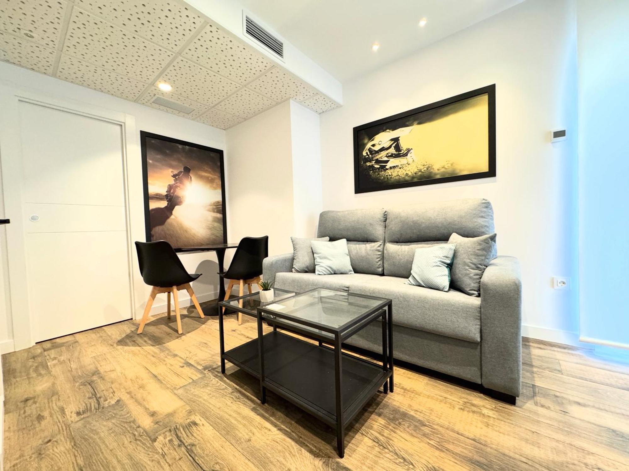 Apartamentos Turisticos Identia Sport Леон Екстериор снимка